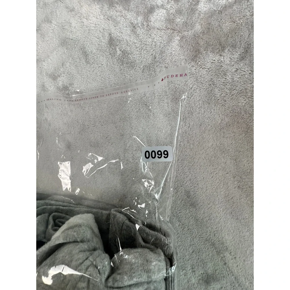GAP Kids XXL Gray Hoodie Sweatshirt Pullover Big‎ Logo Youth Activewear